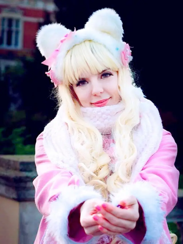 [Bintang] Boneka Porselen