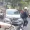 Mobil Ugal-ugalan Sampai Naik Trotoar Lalu Tabrak 2 Pemotor