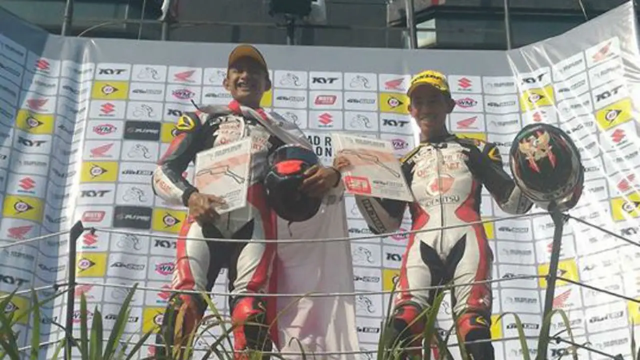 Marc Marquez - Valentino Rossi.