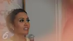 Miss Indonesia 2015, Maria Harfanti menggelar konferensi pers usai kepulangannya pada ajang Miss World 2015, Jakarta, Senin (21/12). Di ajang itu, Harfanti berhasil menyandang gelar juara ketiga. (Liputan6.com/Herman Zakharia)