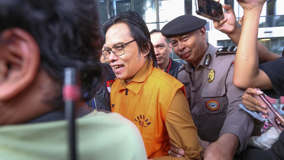 Uang Assalamualaikum, Kode Fee Proyek Eks Sekjen MPR