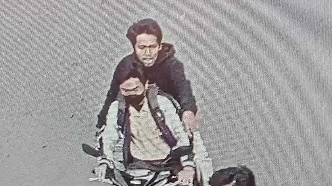 Aksi Penipuan terhadap seorang pengendara motor di Kalideres, Jakarta Barat (Jakbar)
