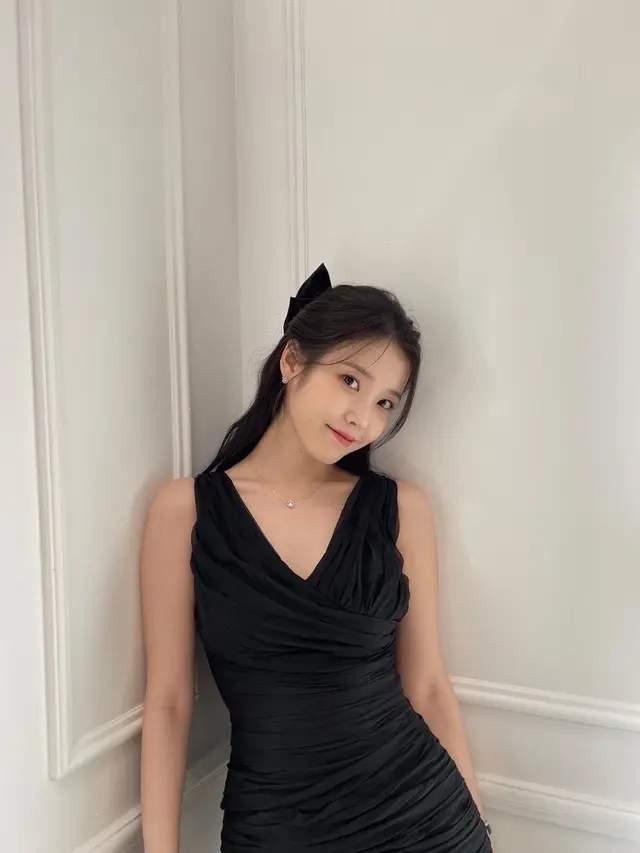 IU. (Instagram/ dlwlrma)