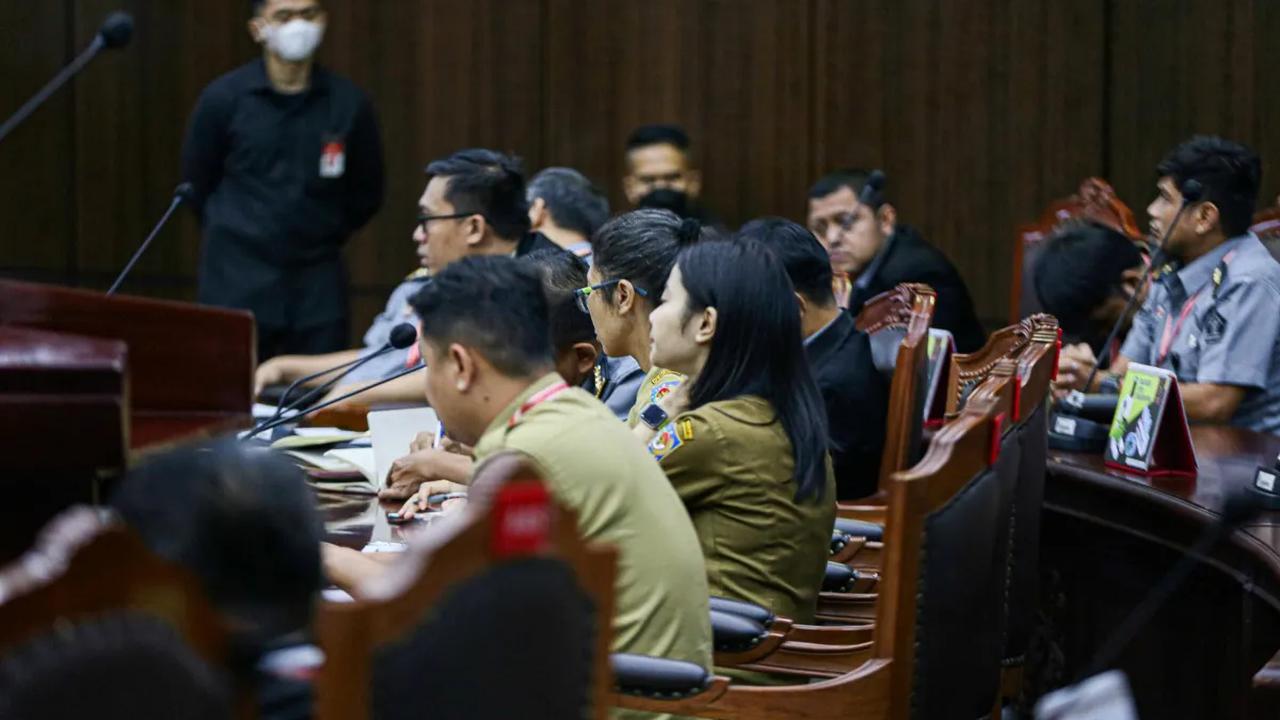 Mahkamah Konstitusi menilai kepala daerah sudah teruji berpengalaman sehingga dianggap layak maju sebagai capres dan cawapres.<br>