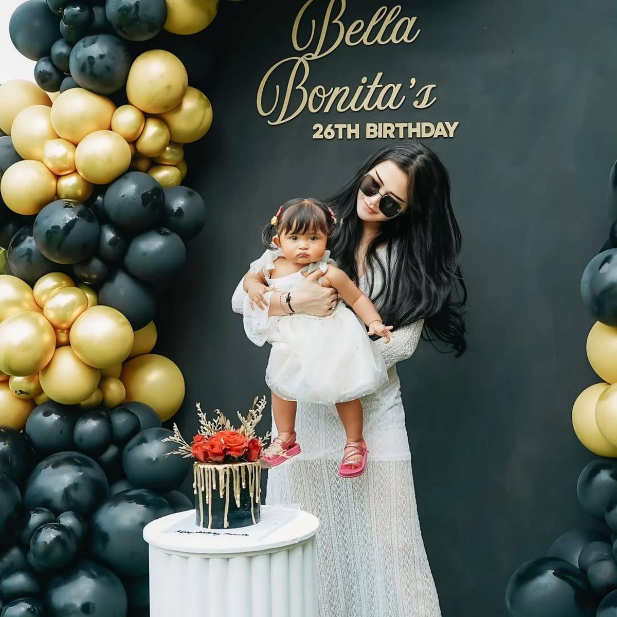 Potret Denny Caknan Rayakan Ulang Tahun Bella Bonita, Beri Doa Penuh Cinta