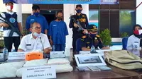 BNNP Kaltara bersama Bea dan Cukai Kota Tarakan saat menunjukkan barang bukti sabu seberat 6 kilogram.