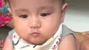 Di instagram Zayn, terdapat banyak foto terbaru Zayn. Banyak netizen pun yang ikut gemas dengan sang bayi, apalagi tangannya bak roti sobek seperti ini [instagram/zaynenver]