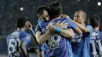 Gol tunggal Vladimir Vujovic mengamankan kemenangan 1-0 Persib Bandung atas PSM Makassar dalam lanjutan Grup 3 Piala Presiden 2017 di Stadion Si Jalak Harupat, Soreang, Kabupaten Bandung, Senin (6/2/2017). (Bola.com/Peksi Cahyo)