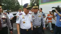 Menteri Perhubungan Ignasiun Jonan mendatangi Terminal Kampung Rambutan, Jakarta (Liputan6.com/ Silvanus Alvin)