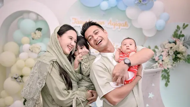 Eza Gionino gelar aqiqah untuk anak bungsunya (Instagram/ezagi/ma_coritha)