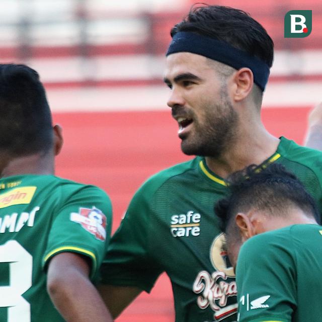 Gelandang Asing Persebaya Menilai Pemain Liga 1 2020 Layak Dapat Gaji Lebih Dari 50 Persen Indonesia Bola Com