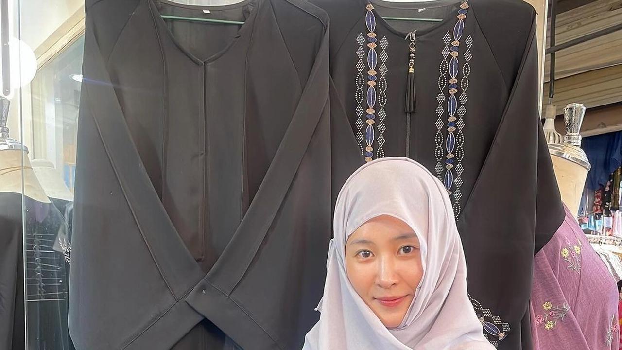 Yuri SNSD Pakai Jilbab