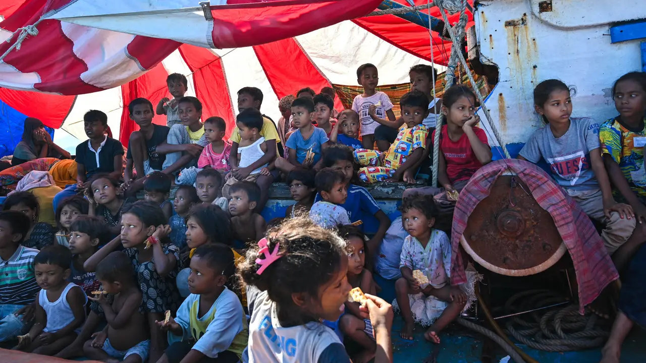 Terombang-ambing, Pengungsi Rohingya Tunggu Kepastian Penanganan di Perairan Aceh Selatan