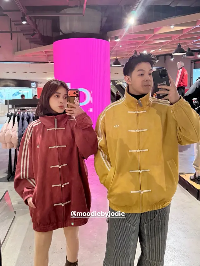 Brisia Jodie dan Jonathan Alden Bulan Madu ke China pakai jaket viral. [@brisiajodie96]
