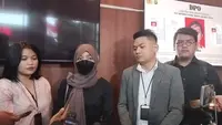 Oklin Fia diperiksa polisi (M. Althaf Jauhar)
