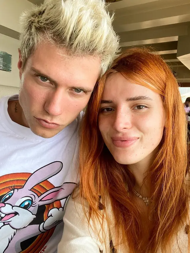 Bella Thorne dan Benjamin Mascolo. (instagram/bellathorne)