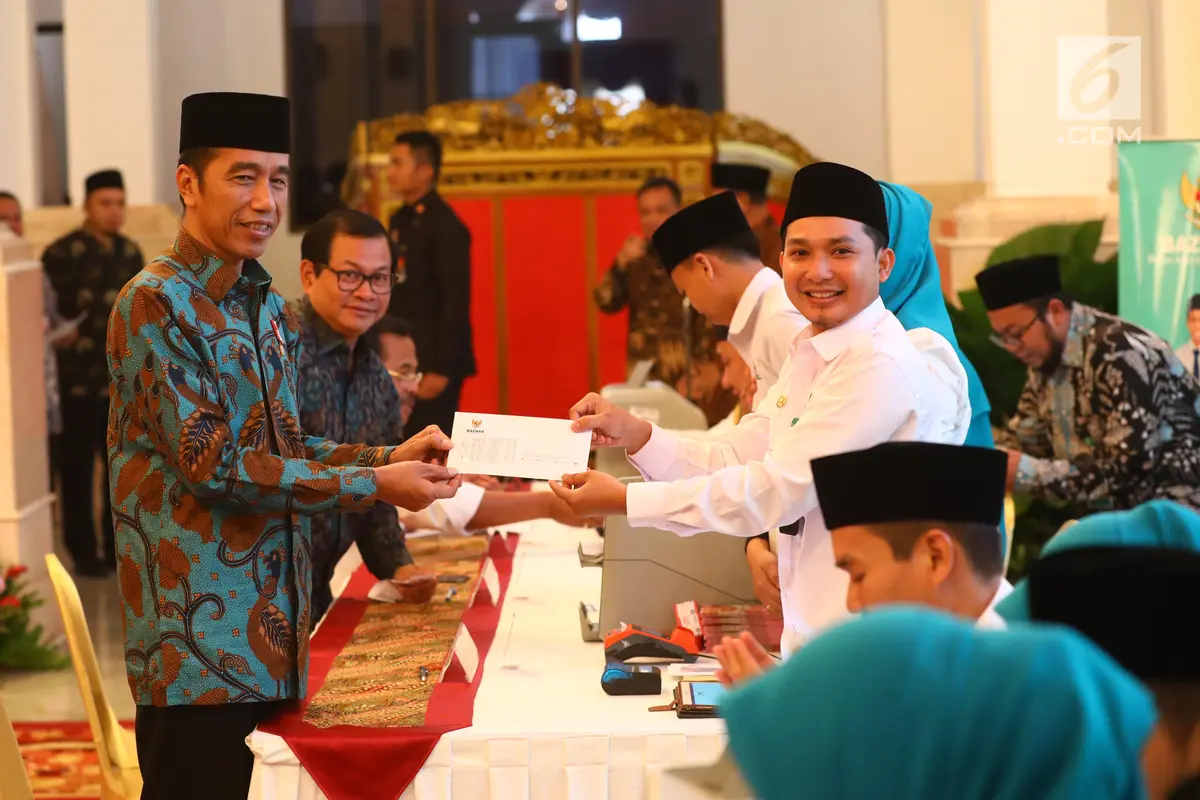 Jokowi Bayar Zakat