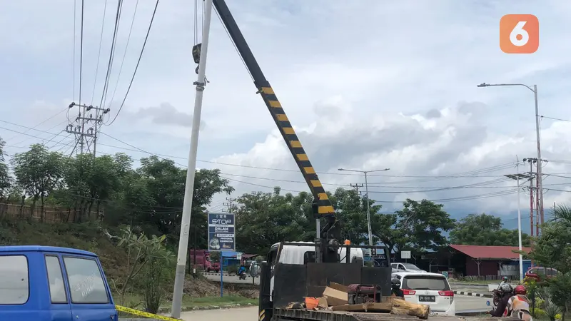 lokasi pekerja pemeliharaan penerangan jalan tewas tersetrum