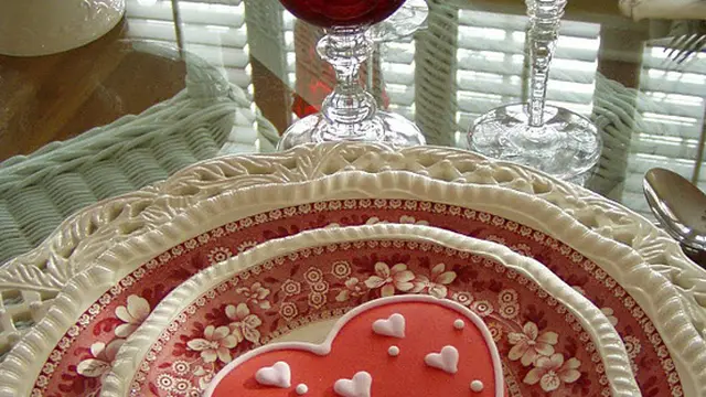 Dekorasi Meja Romantis Untuk Hari Valentine