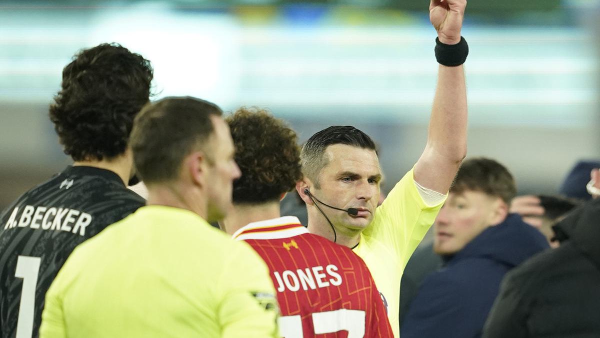 Michael Oliver Jadi Wasit Liverpool vs Manchester United: Anfield Bakal Panas Lagi!