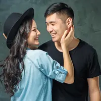 ilustrasi pasangan bahagia/photo created by master1305 - www.freepik.com