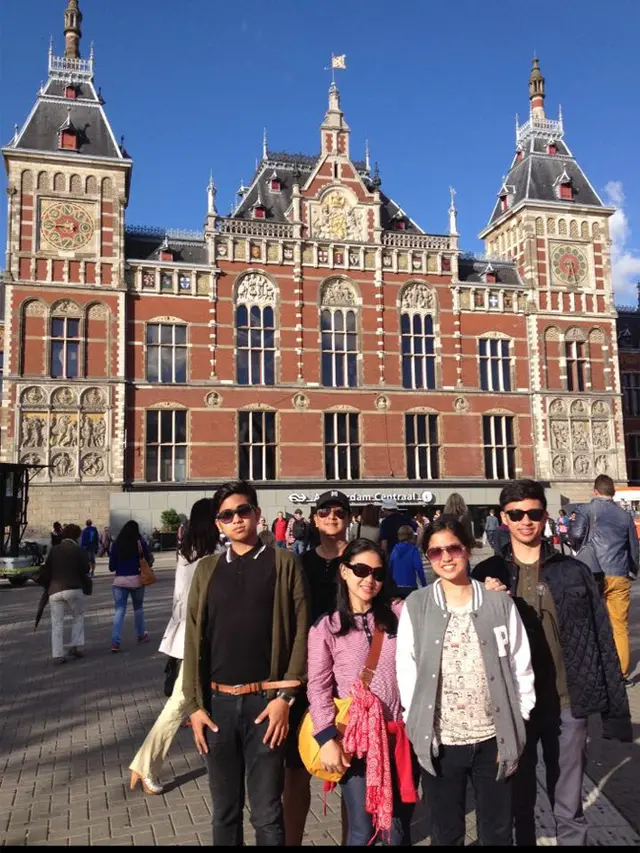 [Bintang] Dina Mariana