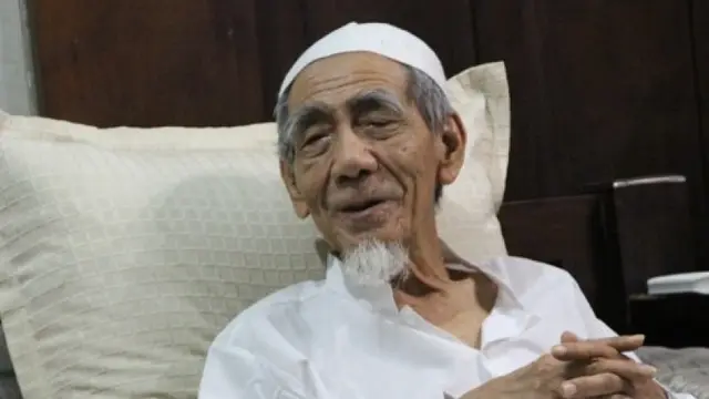 Almaghfurlah KH Maimoen Zubair (Mbah Moen)