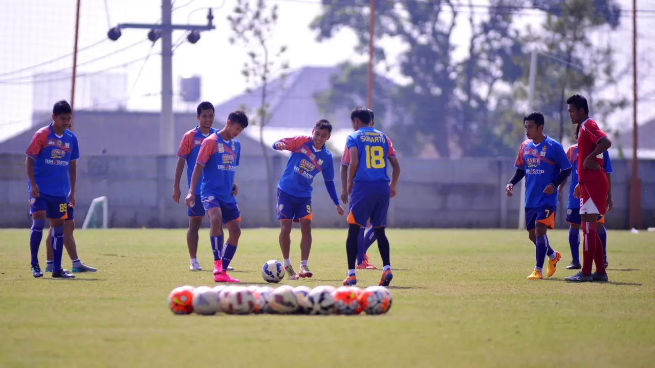 Singo Edan Bongkar Pemain Inti di Latihan Terakhir Kontra Persija