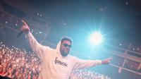 Fatman Scoop (https://www.instagram.com/p/C9O_36nOoDf/)