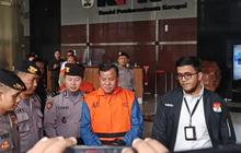 Ditahan KPK, Bupati Kuansing Suhardiman Minta Didoakan