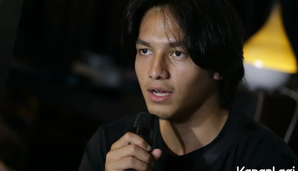 Tantangan lebih besar dalam Jailangkung 2 dirasakan oleh para pemeran utamanya, Amanda dan Jefri. Film bergenre horor itu rencana tayang di bioskop pada lebaran tahun ini. (Agus Apriyanto/Kapanlagi.com)