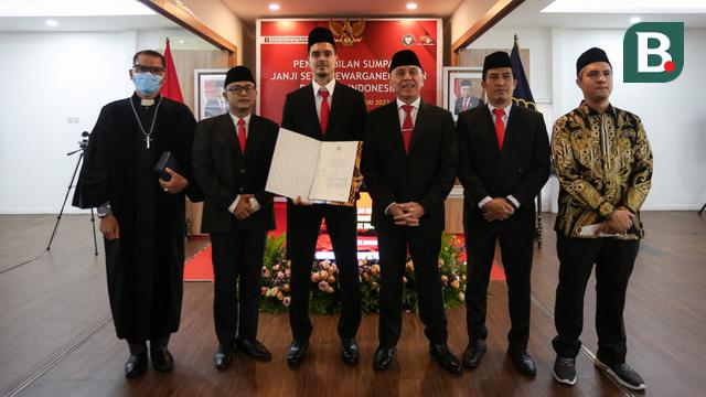 Pengambilan Sumpah Janji Setia Pewarganegaraan Republik Indonesia kepada Shayne Pattynama