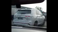 Berkeliaran di Jalanan Tertutup Kamuflase, Inikah SUV Wuling?