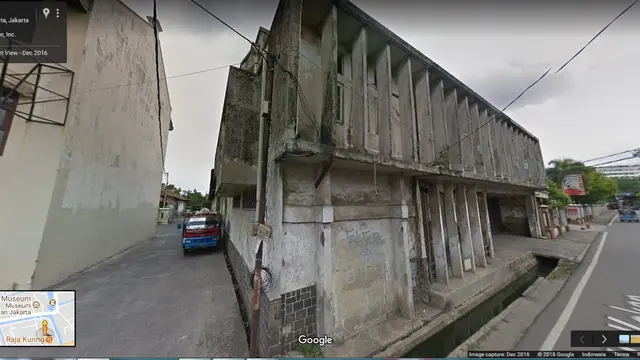 Gedung di antara Restoran Galangan VOC dan Raja Kuring Kota Tua