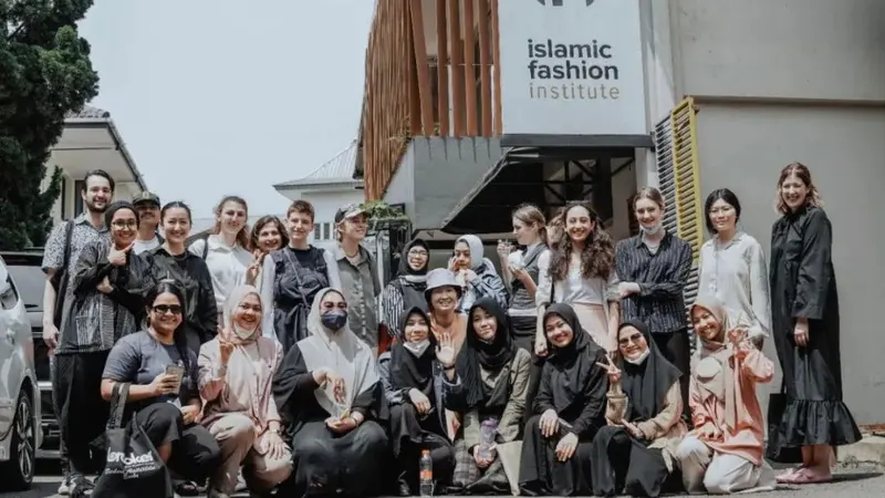 Mahasiswa dan peserta kursus Islamic Fashion Institute, lembaga ini merupakan salah satu yang mengajarkan tentang modest fesyen