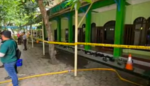 Ledakan terjadi di kawasan SMA Negeri 72 Jakarta, Kelapa Gading, Jakarta Utara, pada Jumat (7/11/2025). (Istimewa)