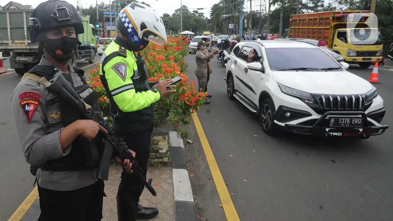 Jalur Puncak Jelang Malam Pergantian Tahun