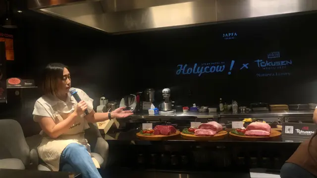 sesi talkshow kolaborasi Holycow dan Tokusen menghadirkan steak wagyu lokal di Jakarta