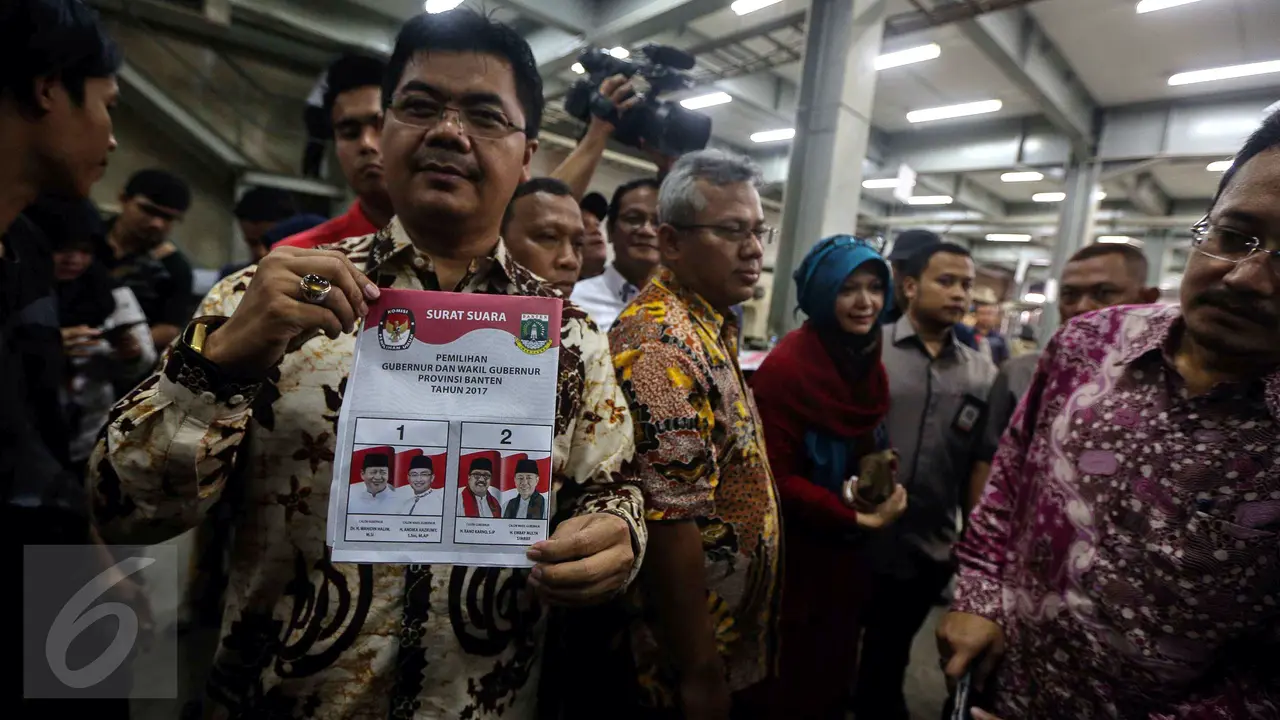 20170111-Pimpinan KPU Cek Pencetakan Surat Suara Pilkada Banten-Jakarta