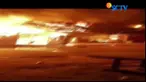 Hembusan angin membuat api cepat membesar, sehingga pemilik toko tidak sempat menyelamatkan barang dagangan mereka, karena api terus membesar.