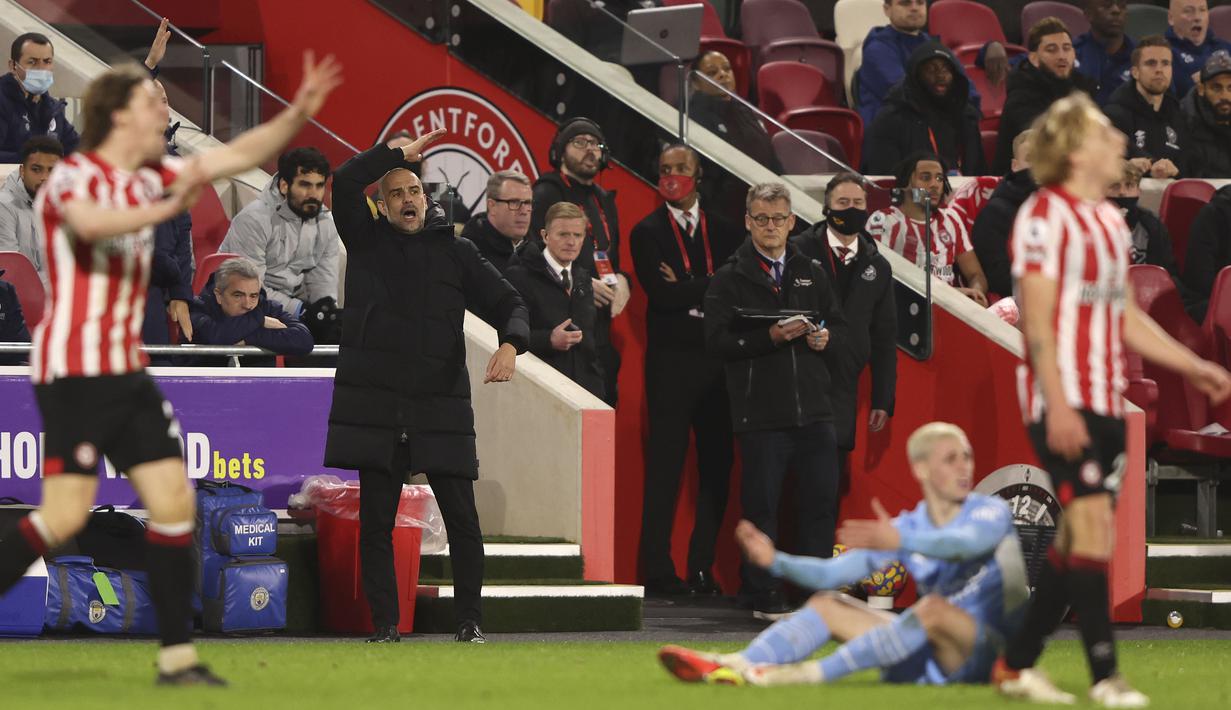 Meski tertinggal, Bentord tak mengendurkan serangan. Skuat Pep Guardiola lantas meningkatkan tempo serangan di babak kedua. (AP/Ian Walton)