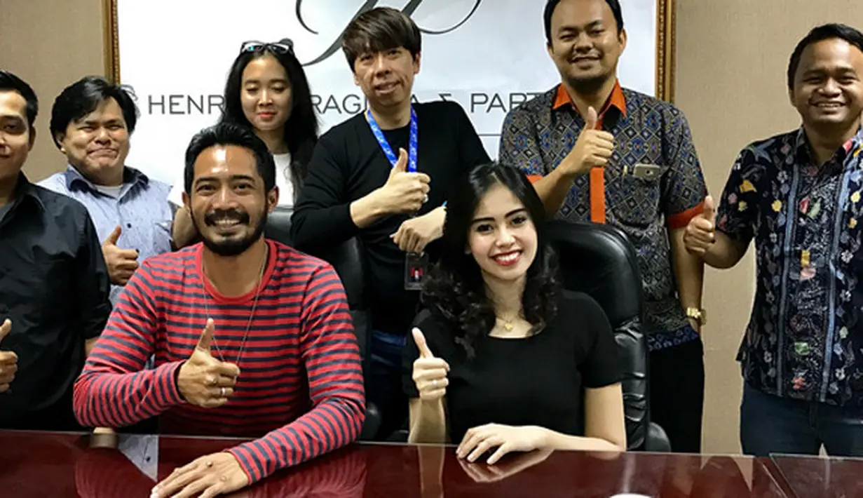 Selain itu, ada tiga syarat sebelum akhirnya pasangan ini menemui kesepakatan damai. Setelah ketiga syarat itu disanggupi Yama Carlos, barulah Fita menerima ajakan rujuk sang suami. (Instagram/henry.indraguna)