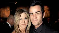 Duh, Jennifer Aniston dan Justin Theroux Undur Tanggal Pernikahan