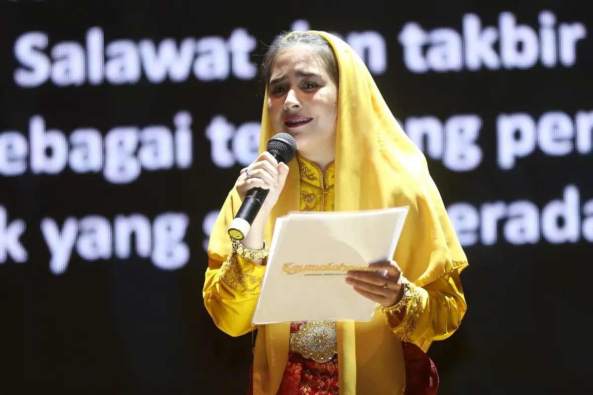 [Bintang] Prilly Latuconsina
