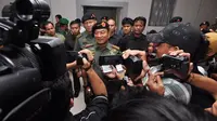  Ancaman itu dilontarkannya saat hendak membuka latihan Pasukan Pemukul Reaksi Cepat (PPRC) TNI.