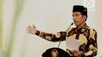 Ekspresi Jokowi saat memberi sambutan di depan para pemuka agama di Bogor, Jawa Barat, Sabtu (10/2). Jokowi mengajak pemuka agama untuk terus bersinergi dengan pemerintah guna mewujudkan masyarakat Indonesia yang kokoh. (Liputan6.com/Pool/Biro Setpres)