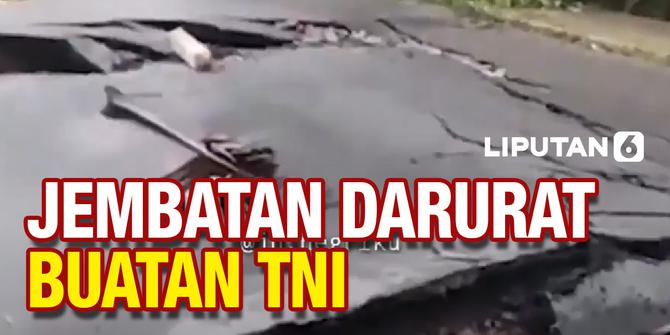 VIDEO: Salut! Sejumlah Prajurit TNI Bangun Jembatan Darurat dari Batang Pohon