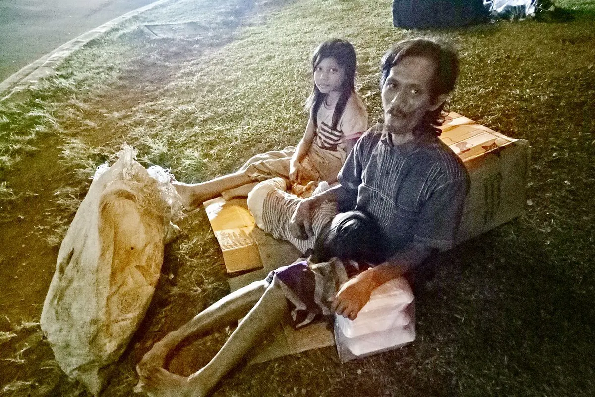 Kisah Pemulung Serpong yang Kerja Keras Demi 2 Anaknya