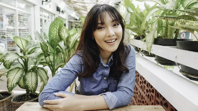 wanita september pesona nyaman