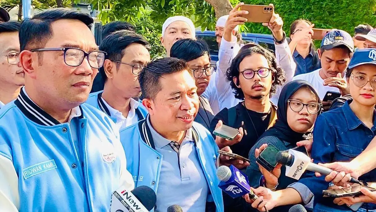 Ketua Umum Rampai Nusantara, Mardiansyah Semar bersama Calon Gubernur Jakarta Ridwan Kamil (Istimewa)